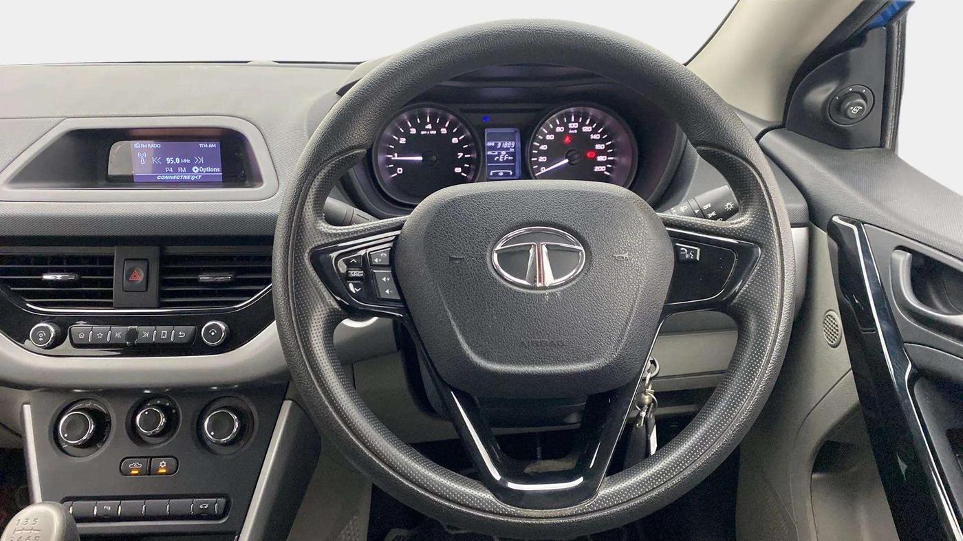 2018 Tata NEXON XM PETROL, Petrol, Manual, 31,908 km, Steering Wheel Close Up
