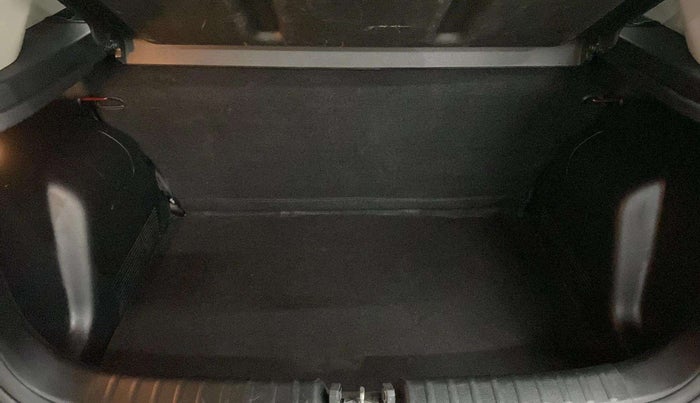 2021 KIA SONET HTX 1.0 IMT, Petrol, Manual, 24,239 km, Boot Inside