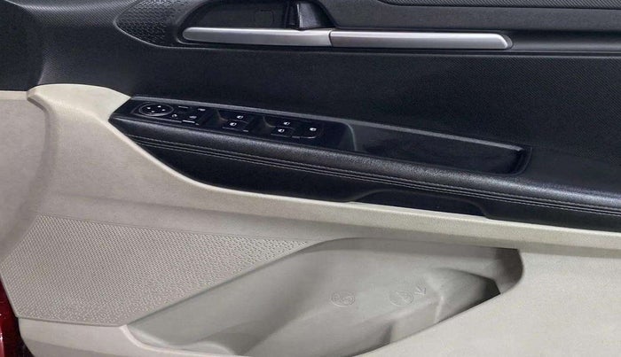 2021 KIA SONET HTX 1.0 IMT, Petrol, Manual, 24,239 km, Driver Side Door Panels Control