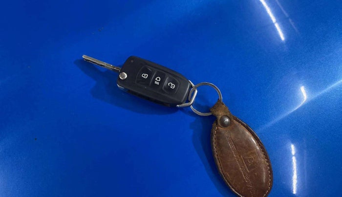 2020 Tata NEXON XM PETROL, Petrol, Manual, 20,214 km, Key Close Up