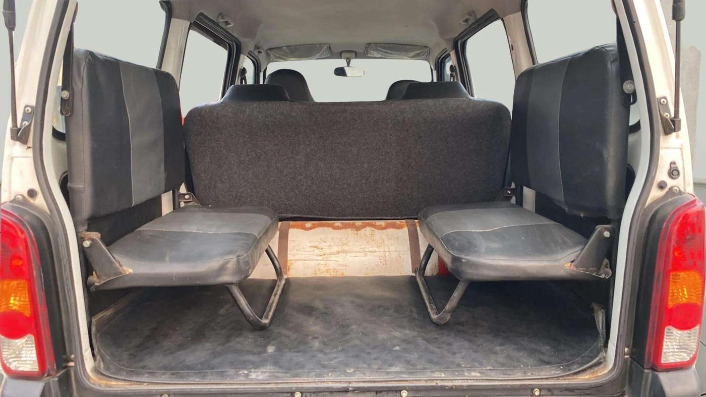 2017 Maruti Eeco 5 STR WITH A/C+HTR, CNG, Manual, 45,707 km, Boot Inside