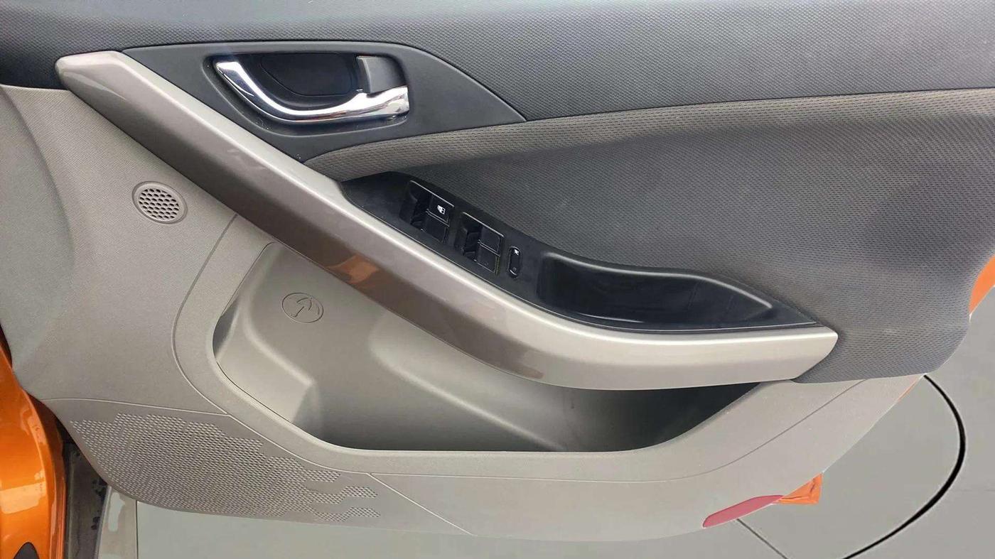 2019 Tata NEXON XZA PLUS PETROL, Petrol, Automatic, 42,511 km, Driver Side Door Panels Control