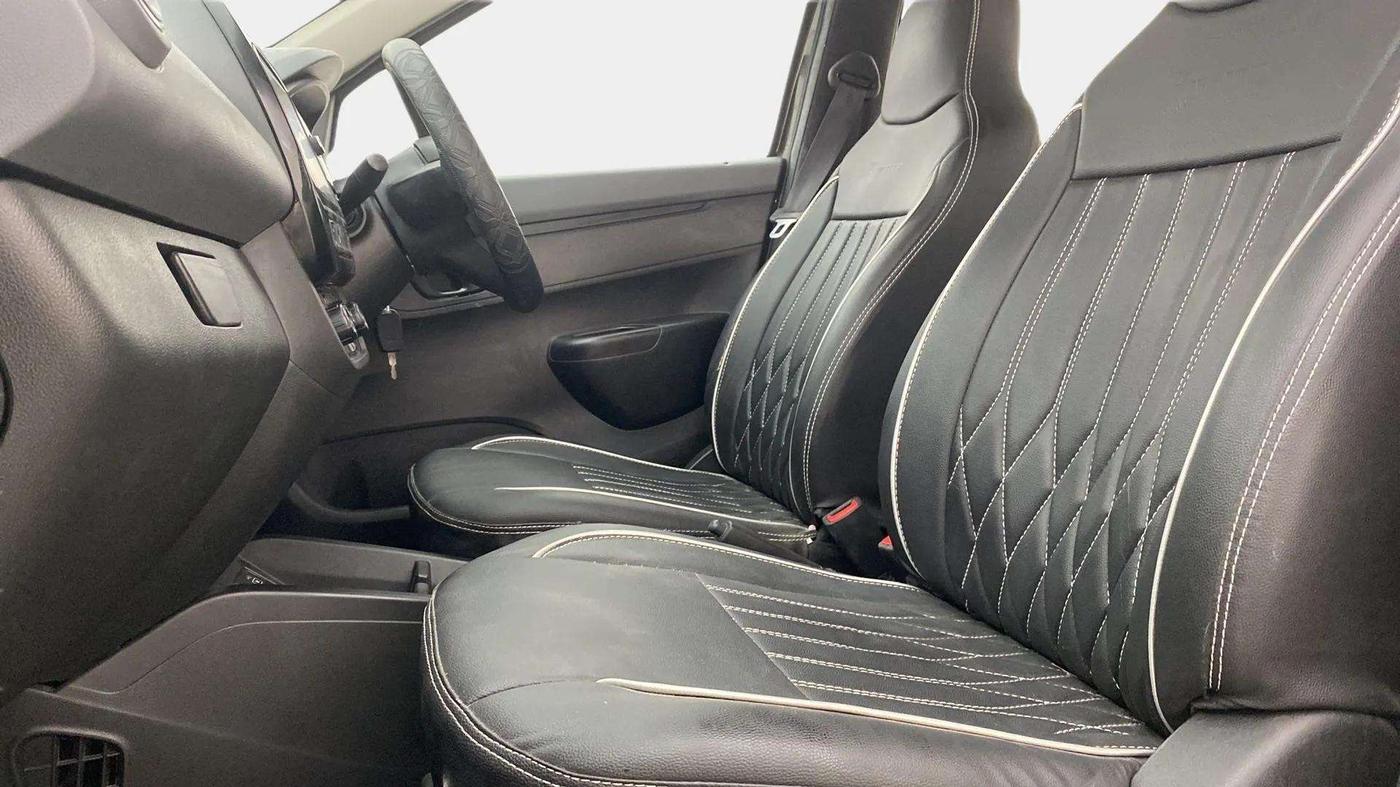 2021 Renault Kwid RXT 1.0 AMT (O), Petrol, Automatic, 31,614 km, Right Side Front Door Cabin