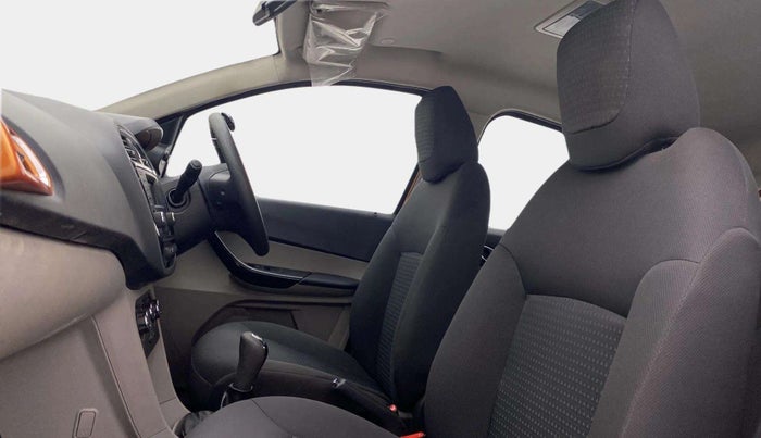 2018 Tata Tiago XZ PETROL, Petrol, Manual, 49,476 km, Right Side Front Door Cabin