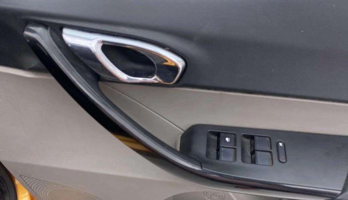 2018 Tata Tiago XZ PETROL, Petrol, Manual, 49,476 km, Driver Side Door Panels Control