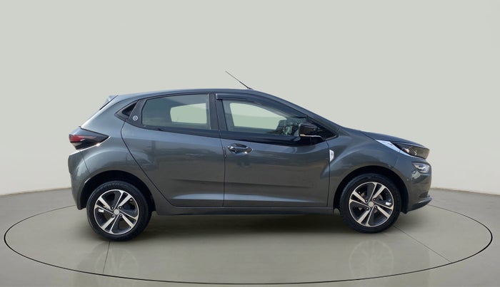 2024 Tata ALTROZ XZ PETROL, Petrol, Manual, 9,196 km, Right Side View