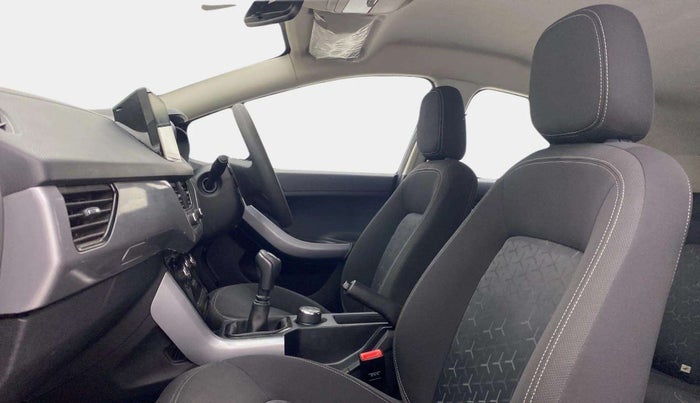 2020 Tata NEXON XM PETROL, Petrol, Manual, 33,914 km, Right Side Front Door Cabin