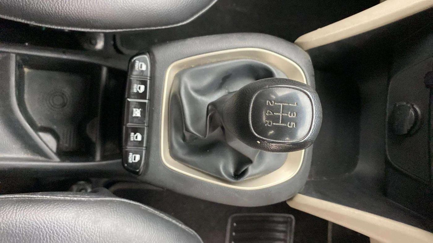 2019 Hyundai NEW SANTRO MAGNA, Petrol, Manual, 43,090 km, Gear Lever
