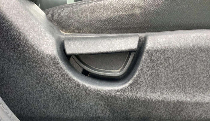 2019 Hyundai NEW SANTRO MAGNA, Petrol, Manual, 43,090 km, Driver Side Adjustment Panel