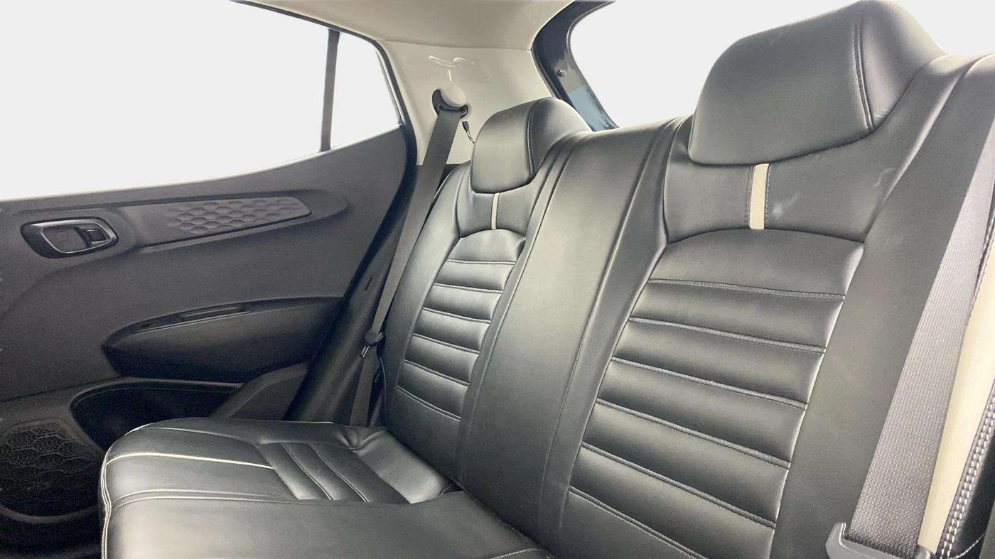 2020 Hyundai GRAND I10 NIOS SPORTZ 1.2 KAPPA VTVT DUAL TONE, Petrol, Manual, 15,138 km, Right Side Rear Door Cabin