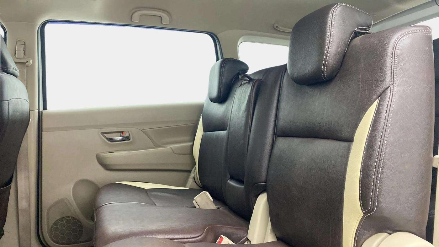 2018 Maruti Ertiga ZXI AT SHVS, Petrol, Automatic, 48,650 km, Right Side Rear Door Cabin