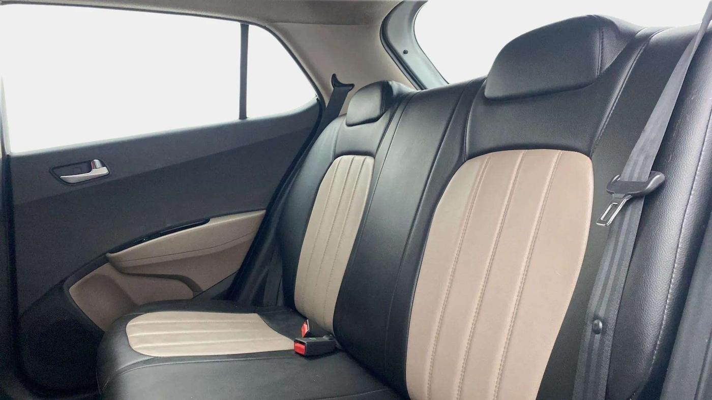 2018 Hyundai Grand i10 SPORTZ AT 1.2 KAPPA VTVT, Petrol, Automatic, 64,782 km, Right Side Rear Door Cabin