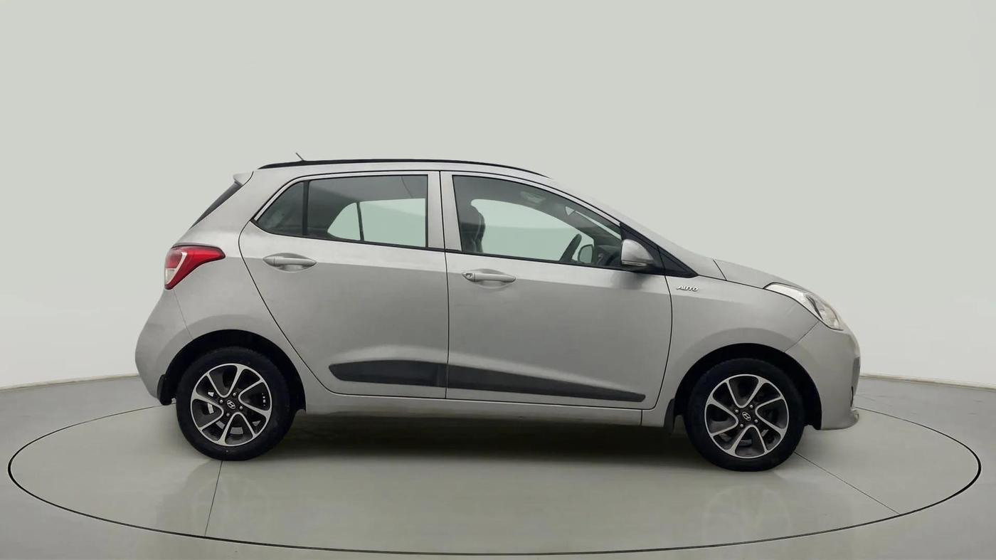 2018 Hyundai Grand i10 SPORTZ AT 1.2 KAPPA VTVT, Petrol, Automatic, 64,782 km, Right Side View
