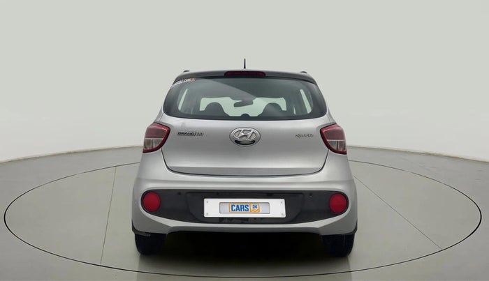 2018 Hyundai Grand i10 SPORTZ AT 1.2 KAPPA VTVT, Petrol, Automatic, 64,782 km, Back/Rear