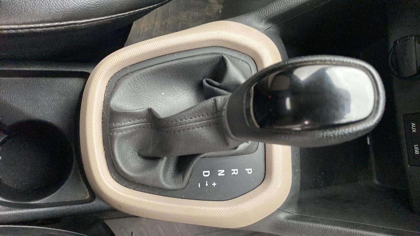 2018 Hyundai Grand i10 SPORTZ AT 1.2 KAPPA VTVT, Petrol, Automatic, 64,782 km, Gear Lever