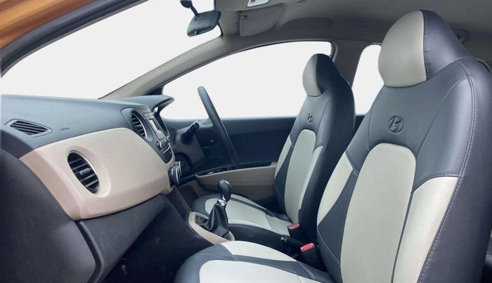 2016 Hyundai Grand i10 SPORTZ 1.2 KAPPA VTVT, Petrol, Manual, 34,982 km, Right Side Front Door Cabin