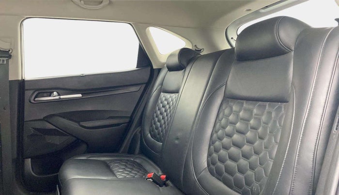 2020 KIA SELTOS HTK PLUS 1.5, Petrol, Manual, 54,486 km, Right Side Rear Door Cabin