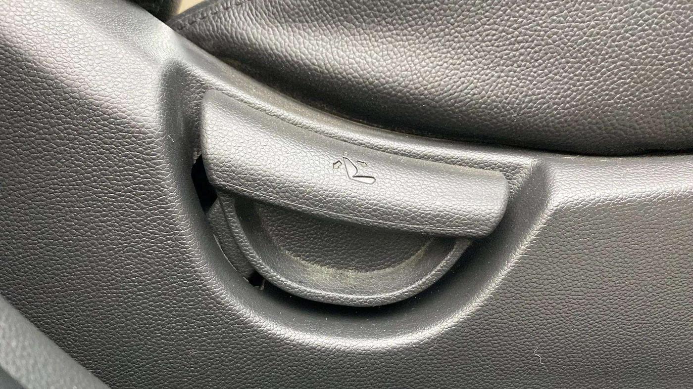 2018 Hyundai Grand i10 SPORTZ 1.2 KAPPA VTVT, Petrol, Manual, 17,342 km, Driver Side Adjustment Panel