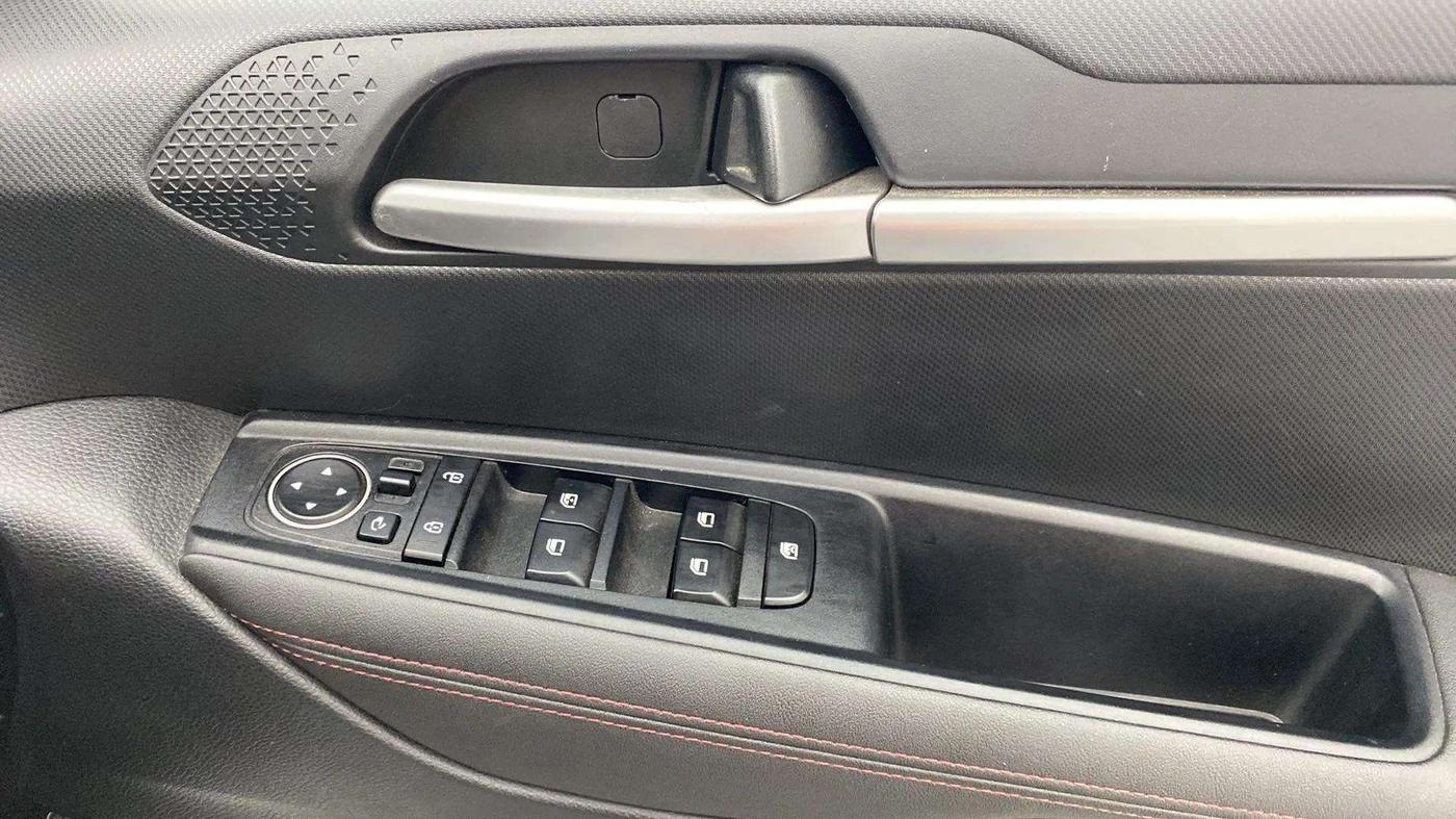 2021 KIA SONET GTX PLUS 1.0 DCT, Petrol, Automatic, 16,147 km, Driver Side Door Panels Control