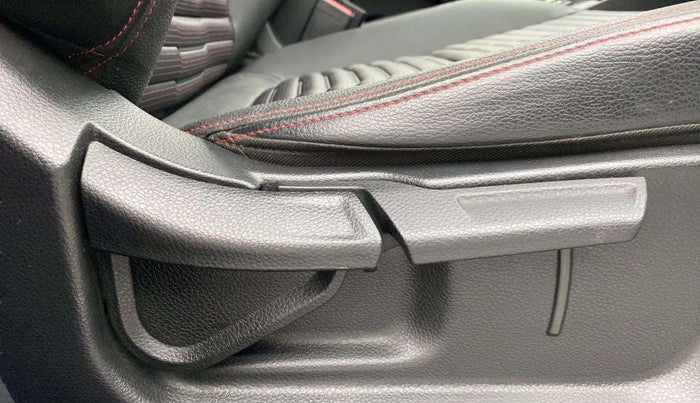 2021 KIA SONET GTX PLUS 1.0 DCT, Petrol, Automatic, 16,147 km, Driver Side Adjustment Panel