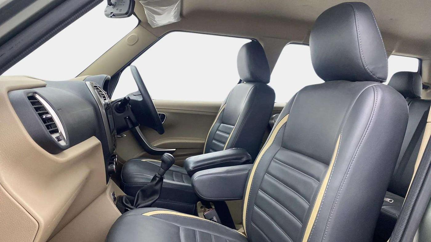 2023 Mahindra BOLERO NEO N10 R, Diesel, Manual, 21,654 km, Right Side Front Door Cabin