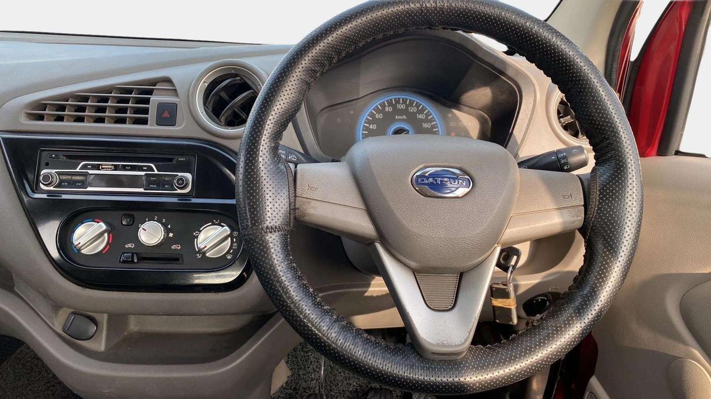 2016 Datsun Redi Go T (O), Petrol, Manual, 93,354 km, Steering Wheel Close Up