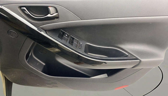 2022 Tata NEXON XZ PLUS PETROL KAZIRANGA, Petrol, Manual, 66,499 km, Driver Side Door Panels Control