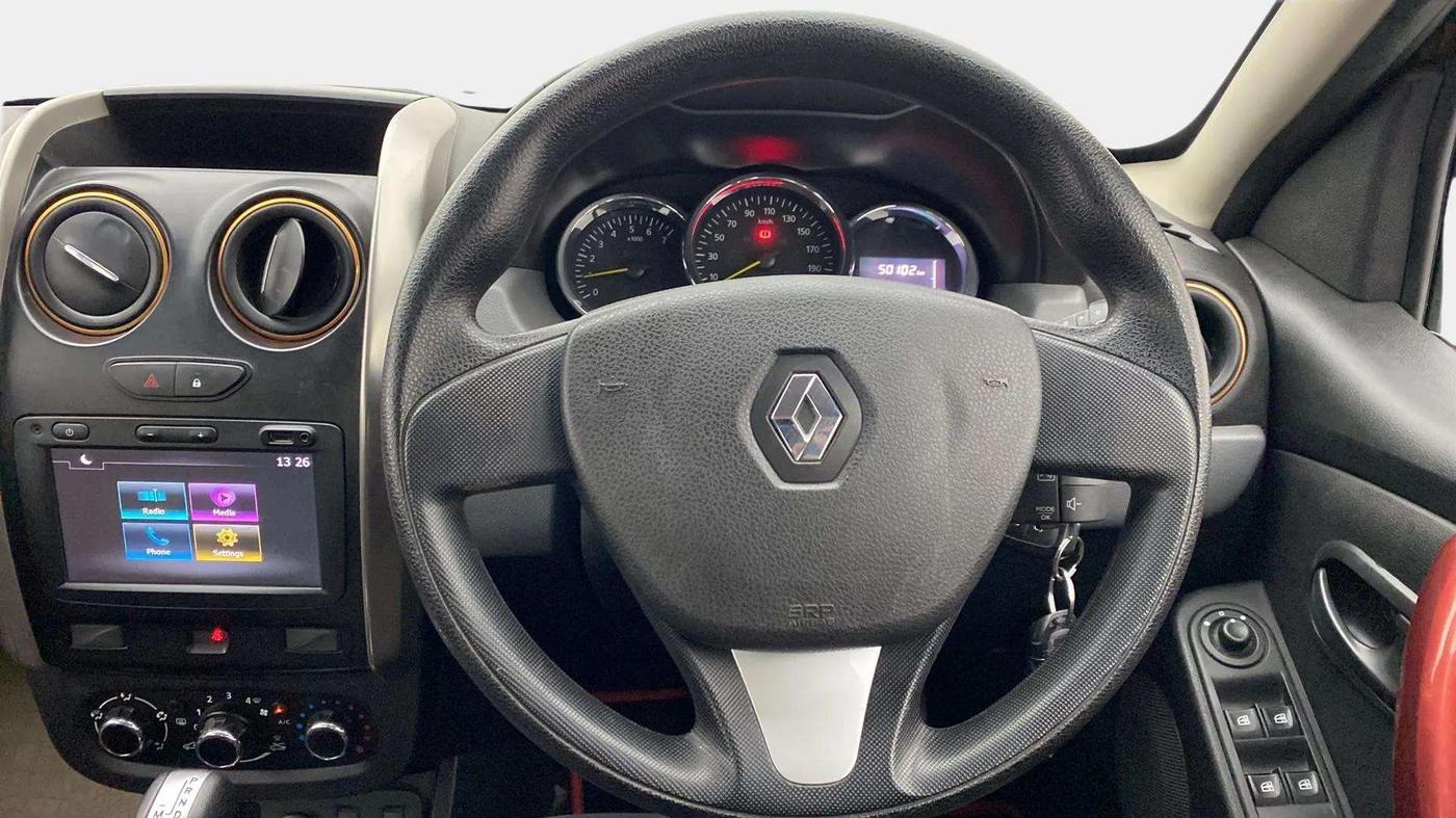 2017 Renault Duster RXS CVT, Petrol, Automatic, 50,073 km, Steering Wheel Close Up