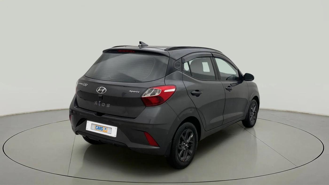 2021 Hyundai GRAND I10 NIOS SPORTZ 1.2 KAPPA VTVT, Petrol, Manual, 36,792 km, Right Back Diagonal