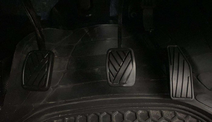 2023 Maruti Baleno SIGMA PETROL 1.2, Petrol, Manual, 28,619 km, Pedals