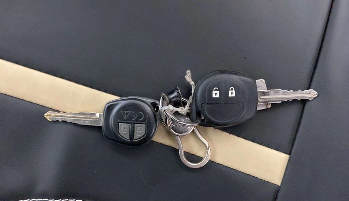 2023 Maruti Baleno SIGMA PETROL 1.2, Petrol, Manual, 28,619 km, Key Close Up