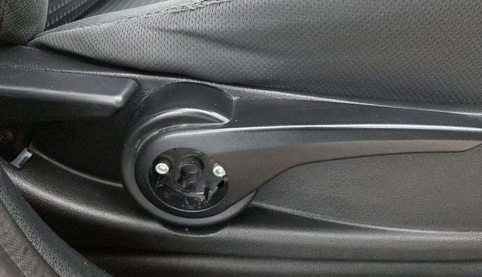 2017 Tata Tiago XZ PETROL, Petrol, Manual, 83,822 km, Driver Side Adjustment Panel