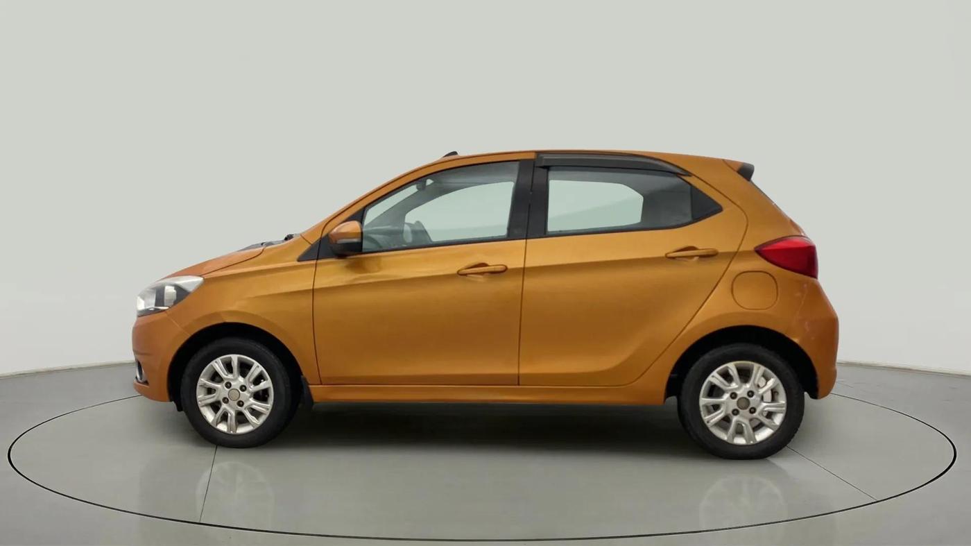 2017 Tata Tiago XZ PETROL, Petrol, Manual, 83,822 km, Left Side