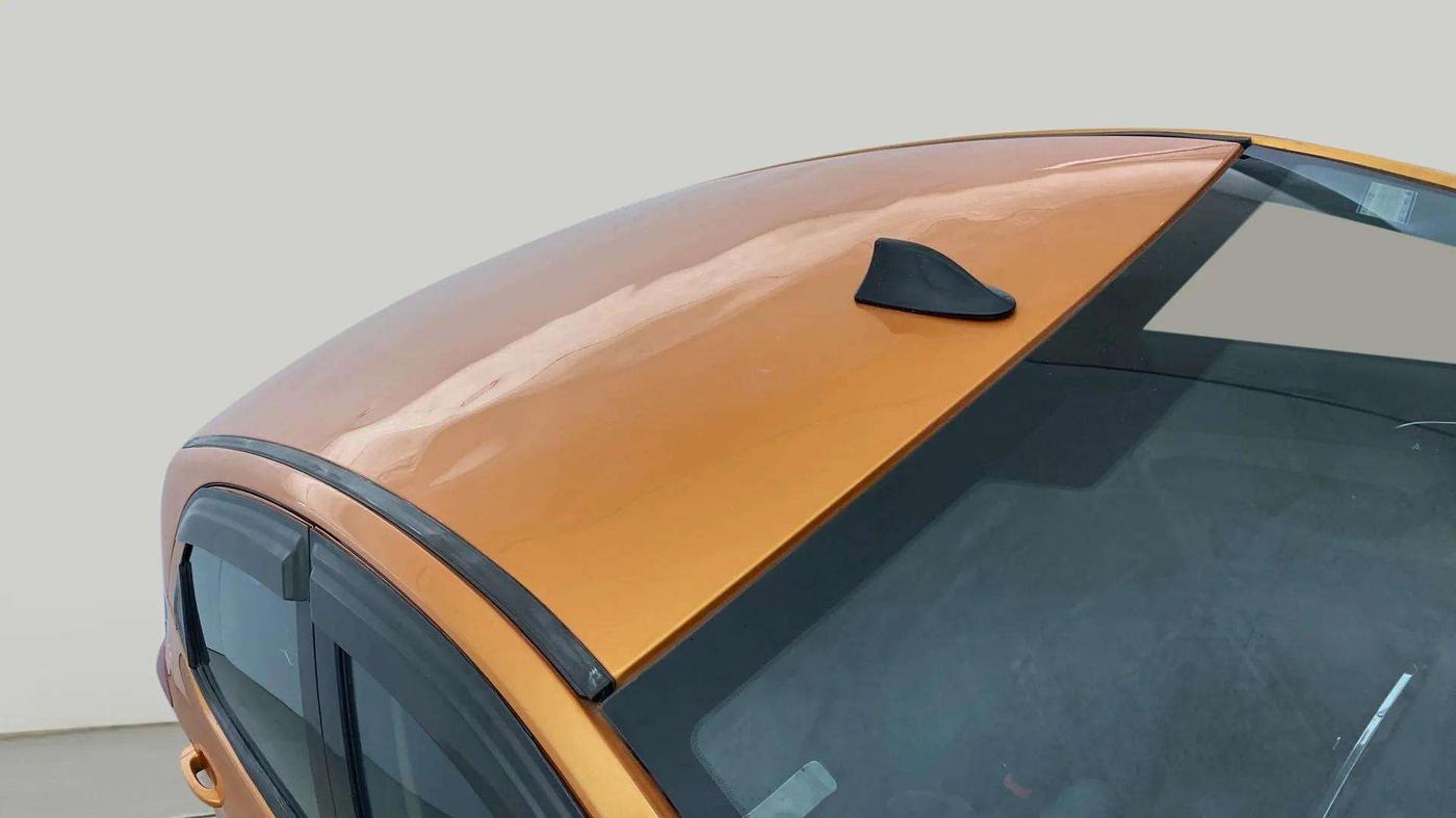 2017 Tata Tiago XZ PETROL, Petrol, Manual, 83,822 km, Roof
