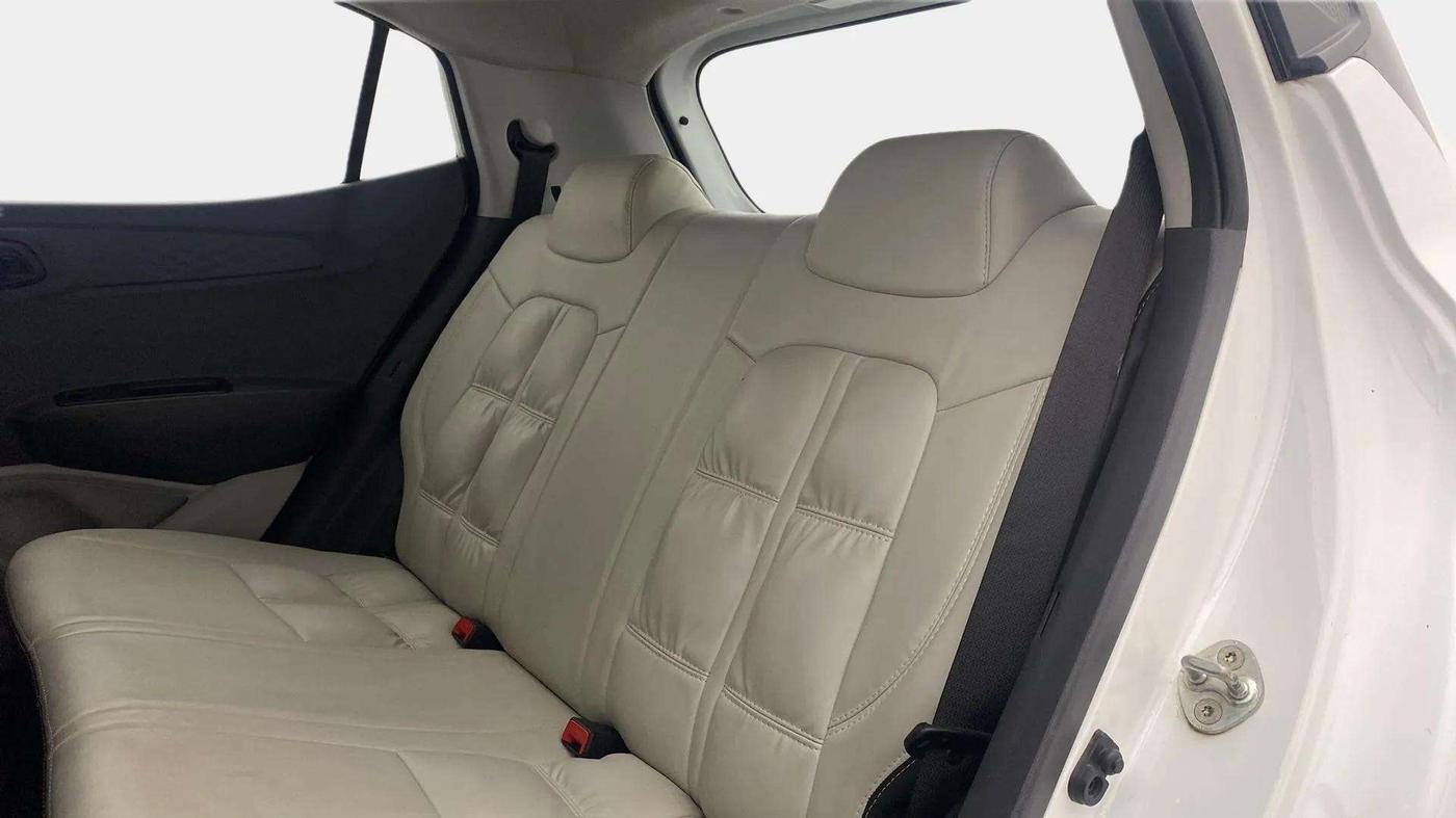 2021 Hyundai GRAND I10 NIOS MAGNA 1.2 KAPPA VTVT, Petrol, Manual, 30,012 km, Right Side Rear Door Cabin
