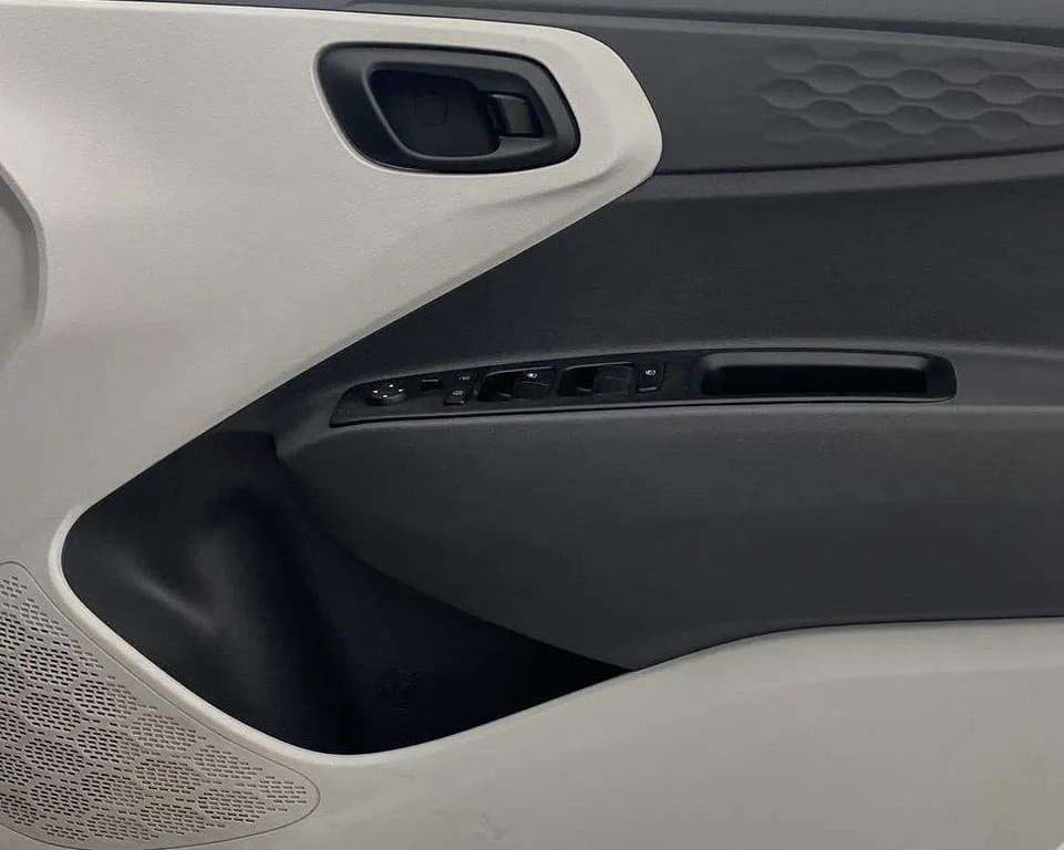 2021 Hyundai GRAND I10 NIOS MAGNA 1.2 KAPPA VTVT, Petrol, Manual, 30,012 km, Driver Side Door Panels Control