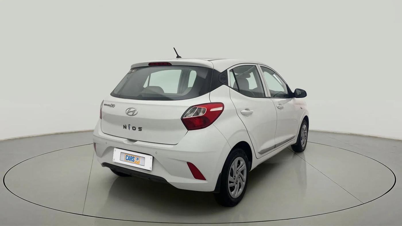 2021 Hyundai GRAND I10 NIOS MAGNA 1.2 KAPPA VTVT, Petrol, Manual, 30,012 km, Right Back Diagonal
