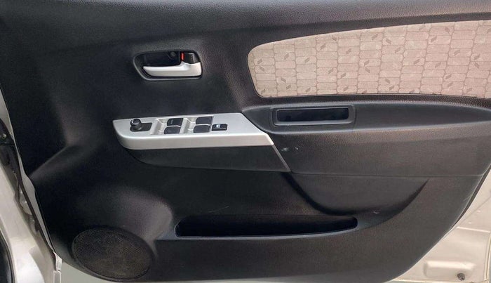 2015 Maruti Wagon R 1.0 VXI, Petrol, Manual, 17,340 km, Driver Side Door Panels Control