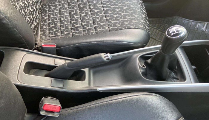 2017 Maruti Baleno DELTA PETROL 1.2, Petrol, Manual, 37,402 km, Gear Lever