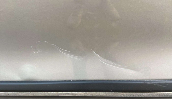2017 Maruti Baleno DELTA PETROL 1.2, Petrol, Manual, 37,402 km, Front passenger door - Slightly dented