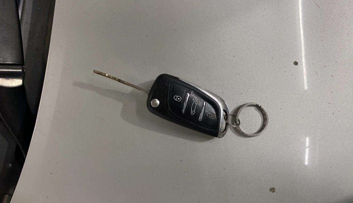 2019 Maruti New Wagon-R LXI 1.0, Petrol, Manual, 56,006 km, Key Close Up