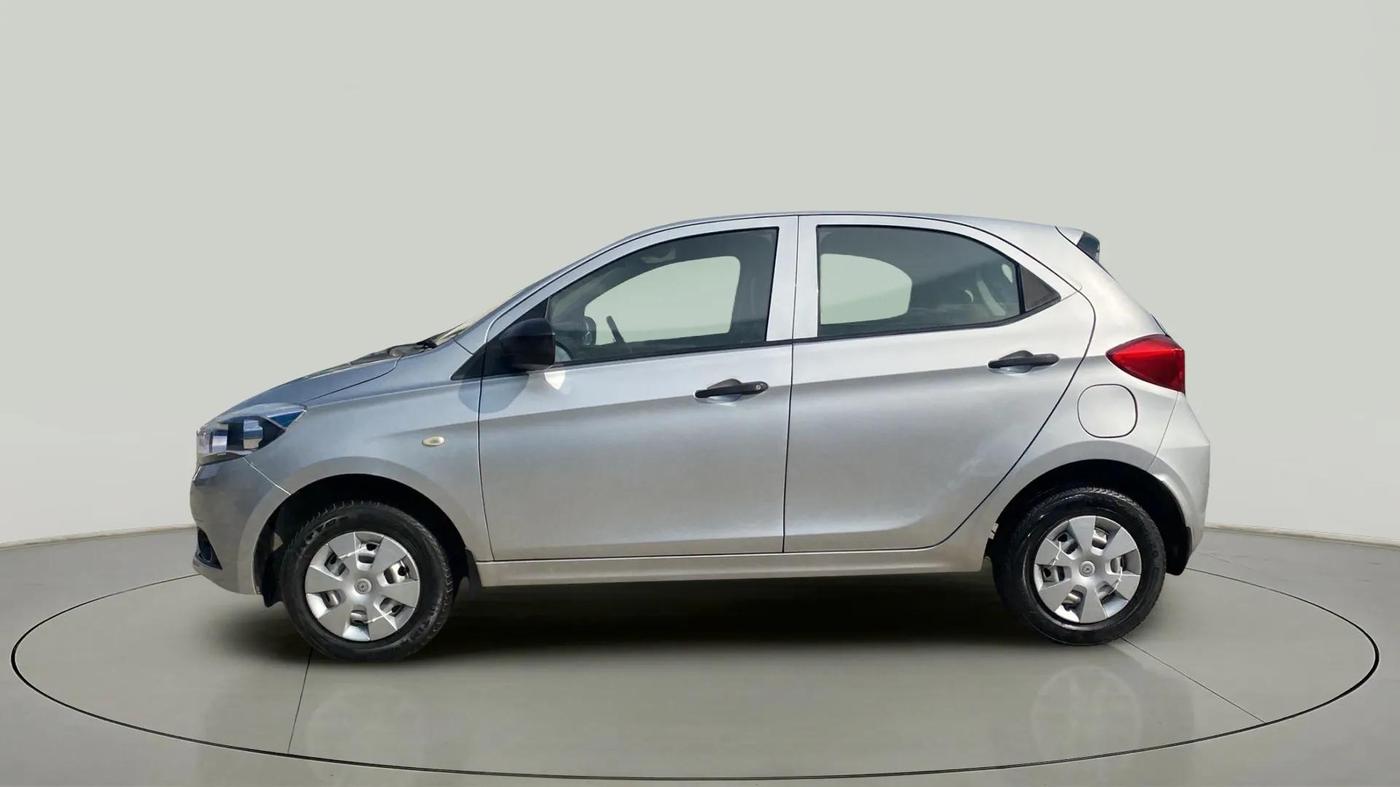 2019 Tata Tiago XE PETROL, Petrol, Manual, 26,139 km, Left Side
