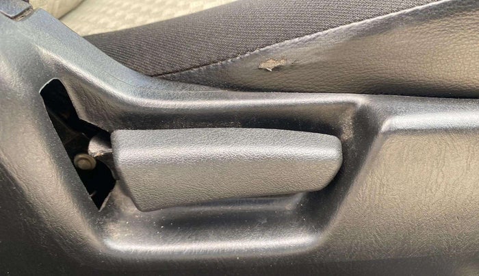 2019 Maruti Alto LXI, Petrol, Manual, 13,226 km, Driver Side Adjustment Panel