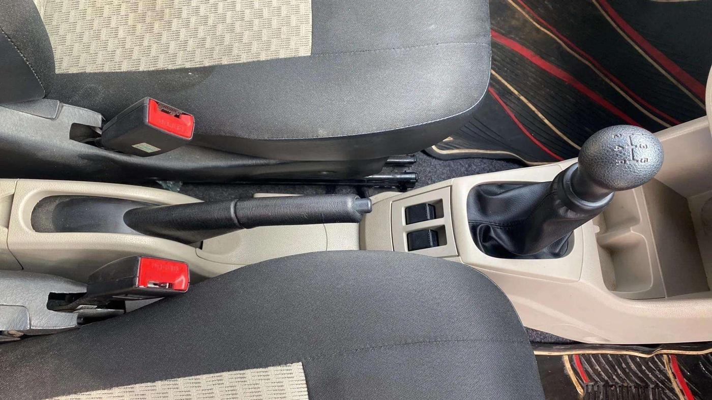2019 Maruti Alto LXI, Petrol, Manual, 13,226 km, Gear Lever