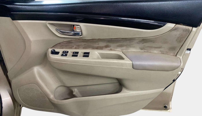 2014 Maruti Ciaz VXI, Petrol, Manual, 50,820 km, Driver Side Door Panels Control