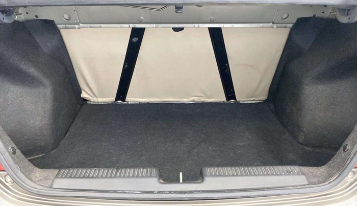 2021 Maruti Dzire LXI, Petrol, Manual, 53,613 km, Dicky (Boot door) - Tool missing