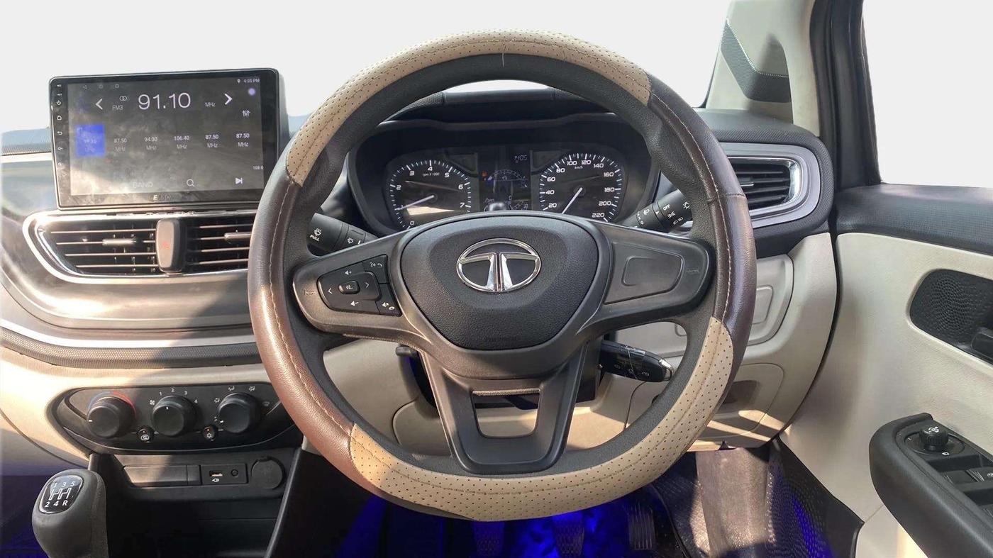 2021 Tata ALTROZ XM PLUS PETROL, Petrol, Manual, 20,653 km, Steering Wheel Close Up