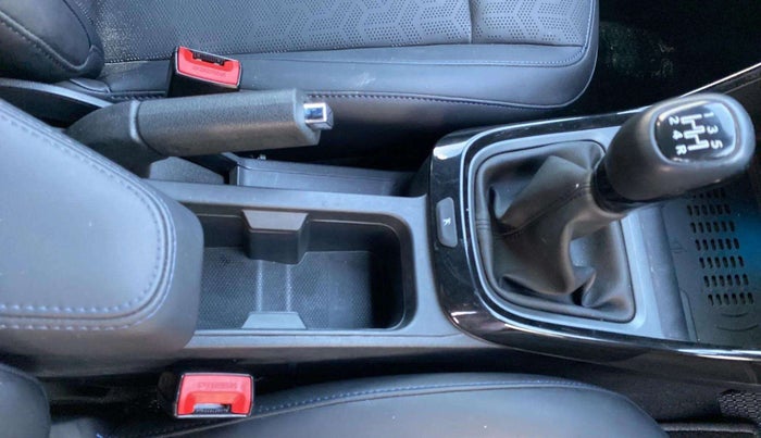 2024 Tata ALTROZ XZ Plus i-Turbo (S) Dark Edition, Petrol, Manual, 3,903 km, Gear Lever