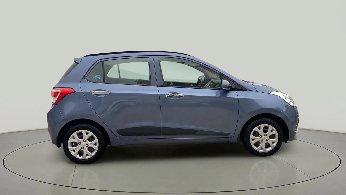 2013 Hyundai Grand i10 SPORTZ 1.2 KAPPA VTVT, Petrol, Manual, 23,457 km, Right Side View