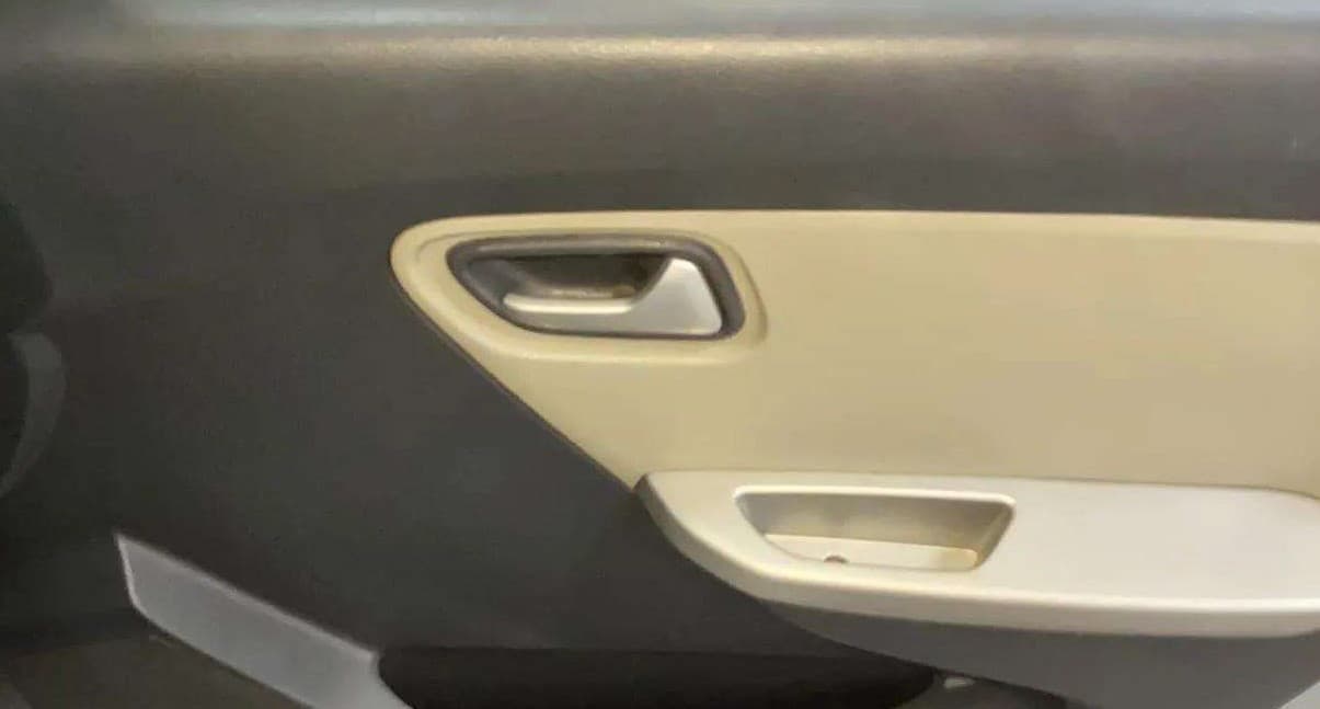 2017 Maruti Alto K10 VXI, Petrol, Manual, 69,793 km, Driver Side Door Panels Control